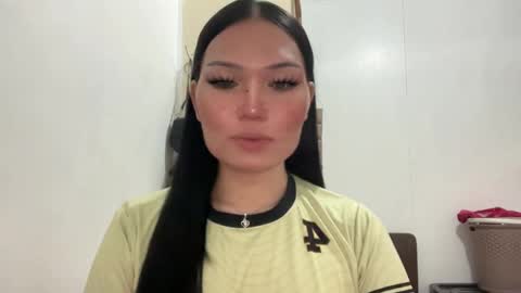 yrdrmgrl_jennie26 online show from 02.13.26