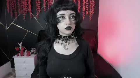 Snapshot of yueeclipsa chatting on 11.07.25 Yue Eclipsa online show from 11.07.25