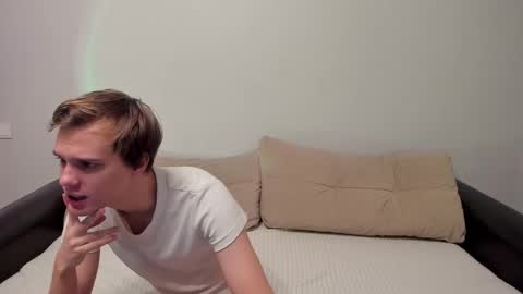 Yue Lang and Samm online show from 12.02.25