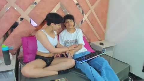 Yui  Rin online show from 11.28.25