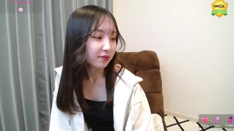 yui_x online show from 01.11.25