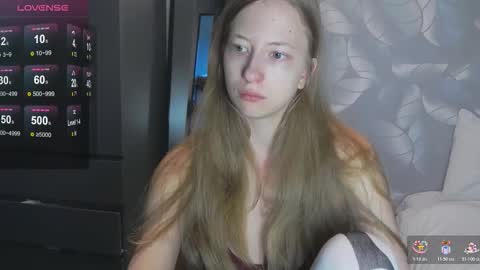 Snapshot of yuki_bloom chatting on 10.29.25 yuki_bloom online show from 10.29.25
