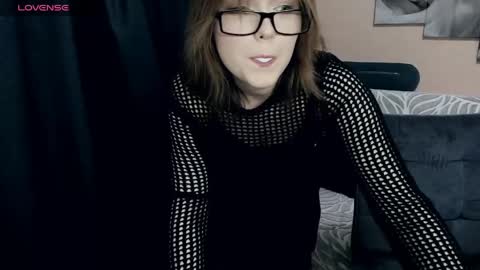 YukiShine online show from 04.15.26