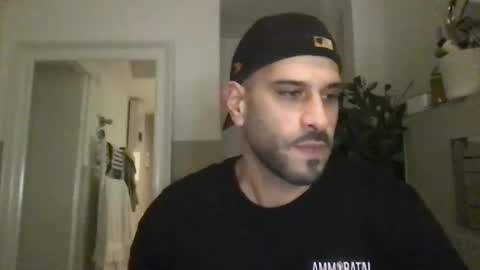 Snapshot of yul53 chatting on 09.28.25 yul53 online show from 09.28.25