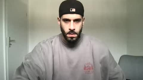 Snapshot of yul53 chatting on 11.13.25 yul53 online show from 11.13.25