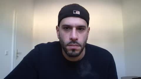 Snapshot of yul53 chatting on 11.22.25 yul53 online show from 11.22.25