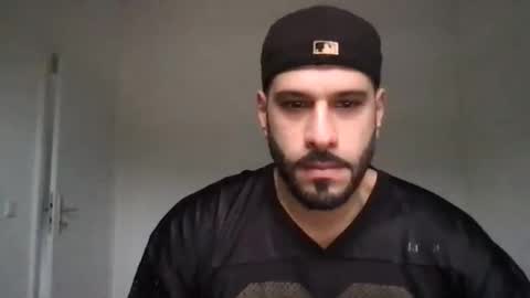 Snapshot of yul53 chatting on 12.14.25 yul53 online show from 12.14.25