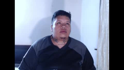 Snapshot of yulandval chatting on 11.16.25 yul and val couple online show from 11.16.25