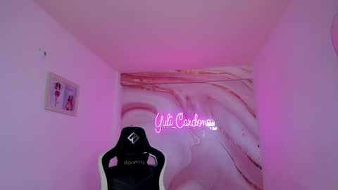 Yuliet online show from 11.10.25