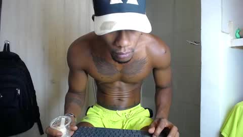 Snapshot of yulian_23 chatting on 11.27.25 Ivan online show from 11.27.25