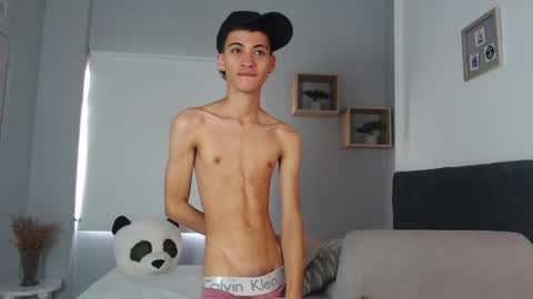 yulian_vasquez online show from 03.08.25