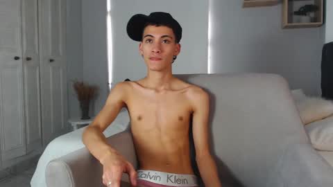 yulian_vasquez online show from 03.08.25