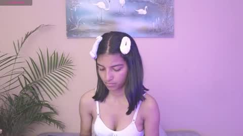 Snapshot of yuliethpetite chatting on 06.08.26 yuliethpetite online show from 06.08.26