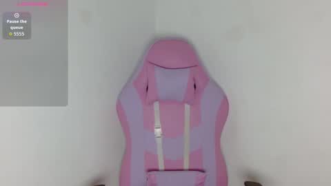 Yuli and SaraIndependent model online show from 12.02.25