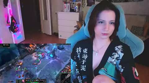 Snapshot of yum_neko_chan chatting on 01.20.25 Kris online show from 01.20.25