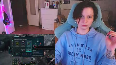 Snapshot of yum_neko_chan chatting on 02.26.25 Kris online show from 02.26.25