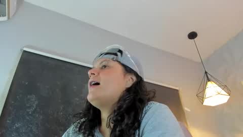 Snapshot of yumandsay chatting on 10.08.25 Snowflake online show from 10.08.25