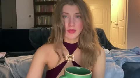 Snapshot of yumiandwolf chatting on 02.12.25 yumiandwolf online show from 02.12.25