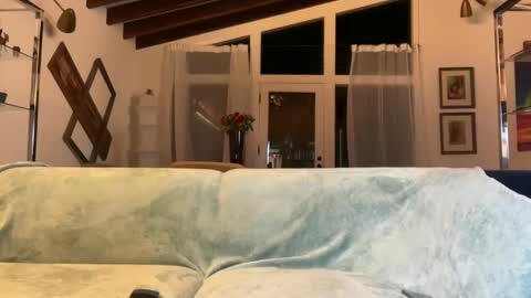 Snapshot of yumiandwolf chatting on 09.27.25 yumiandwolf online show from 09.27.25