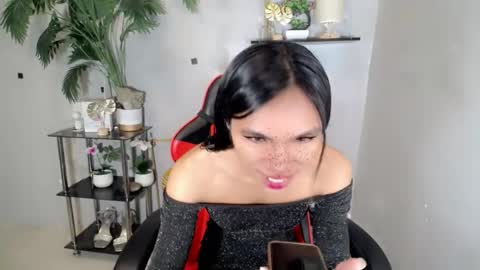 CALL ME YUMLEXX online show from 08.01.26