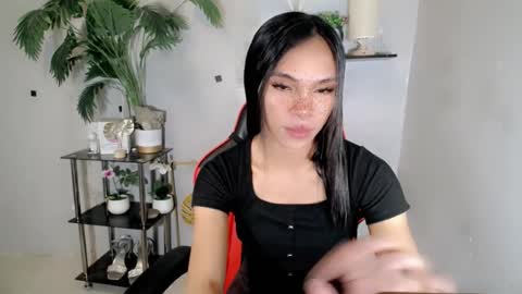 CALL ME YUMLEXX online show from 08.05.26