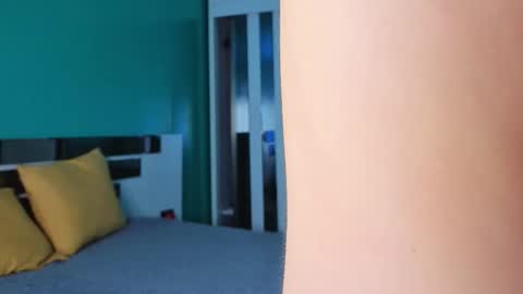 Snapshot of yumiiai chatting on 12.17.25 Yumi online show from 12.17.25