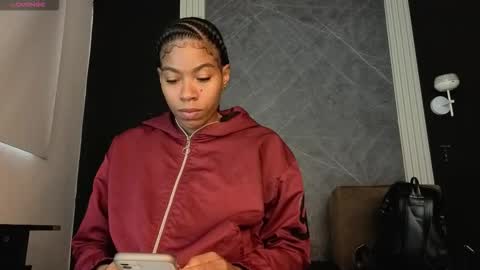 Snapshot of yummyduo chatting on 11.12.25 Yummyduo online show from 11.12.25