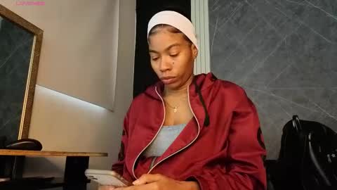 Snapshot of yummyduo chatting on 12.04.25 Yummyduo online show from 12.04.25