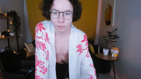 Yan Fillip hehim    online show from 01.18.25