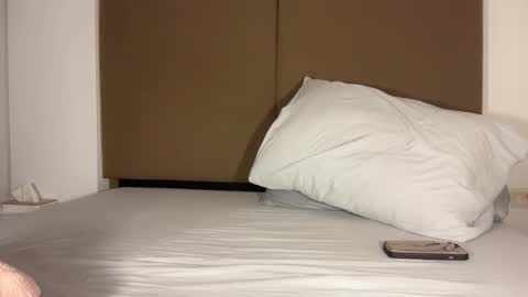 Luna online show from 10.22.25