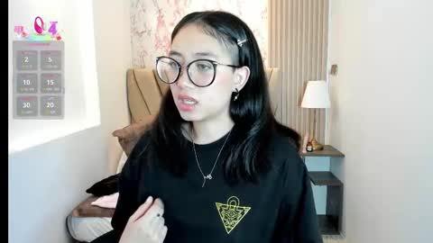 Snapshot of yuna__min chatting on 09.11.25 Yuna  online show from 09.11.25