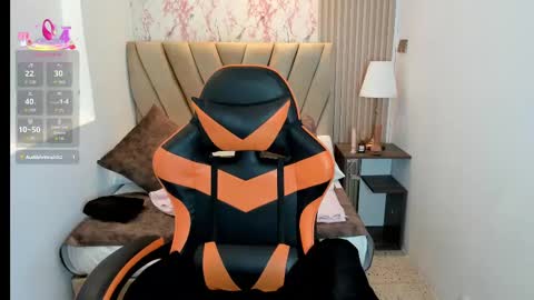 Snapshot of yuna__min chatting on 09.12.25 Yuna  online show from 09.12.25