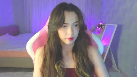 Yuna online show from 11.21.25