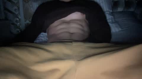 Snapshot of yungbull06 chatting on 01.05.25 Yung Bull online show from 01.05.25