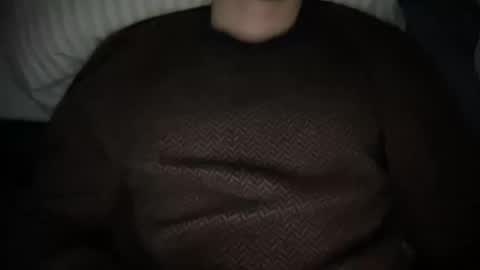 Snapshot of yungbull06 chatting on 10.12.25 Yung Bull online show from 10.12.25