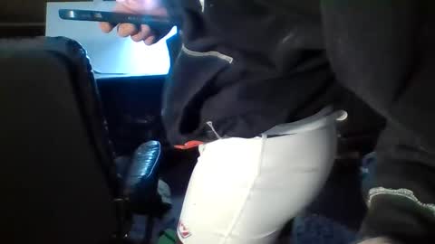 Snapshot of yungstallion10 chatting on 12.23.25 Fire 0range kush online show from 12.23.25