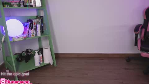 yunorose_ online show from 11.16.25