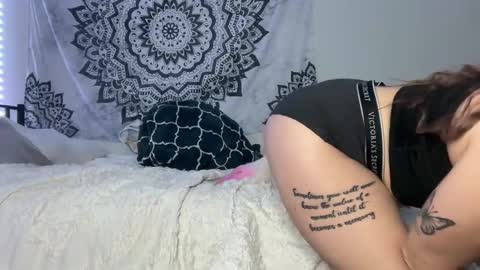 yurdreams_22 online show from 01.21.25