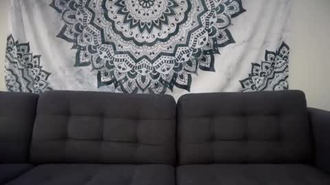 yurdreams_22 online show from 10.28.25