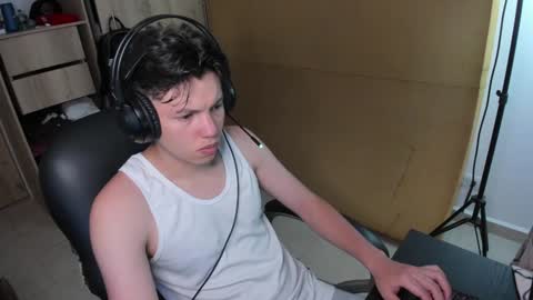 yurii_moody online show from 12.23.24