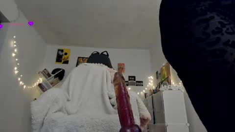 paola online show from 03.02.25