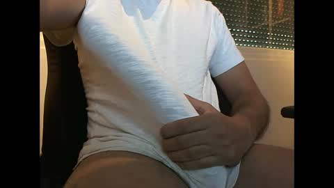 Snapshot of yut92 chatting on 12.09.24 Yut online show from 12.09.24