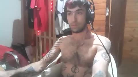 Snapshot of yuumis chatting on 10.25.25 Yuumi online show from 10.25.25