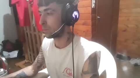 Snapshot of yuumis chatting on 10.31.25 Yuumi online show from 10.31.25