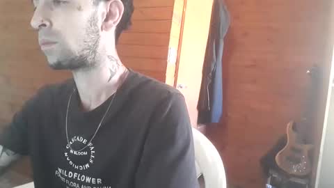 Snapshot of yuumis chatting on 11.30.25 Yuumi online show from 11.30.25