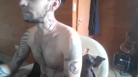 Snapshot of yuumis chatting on 12.02.25 Yuumi online show from 12.02.25