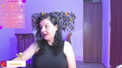 Snapshot of yuya_ss chatting on 10.31.25 Yuya online show from 10.31.25