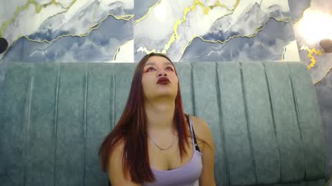 Snapshot of yuyis_15 chatting on 12.15.25 YUYIS online show from 12.15.25