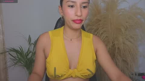 yuzii Im new to these pages so I hope you guys are kind to me. online show from 05.04.26