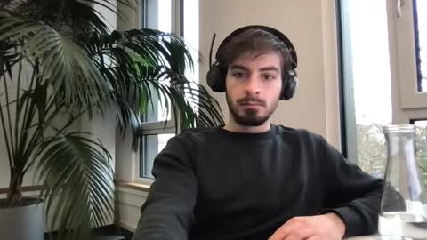 Snapshot of yvesbunnny chatting on 12.05.25 yvesbunnny online show from 12.05.25
